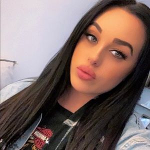 Meet your Posher, Celine